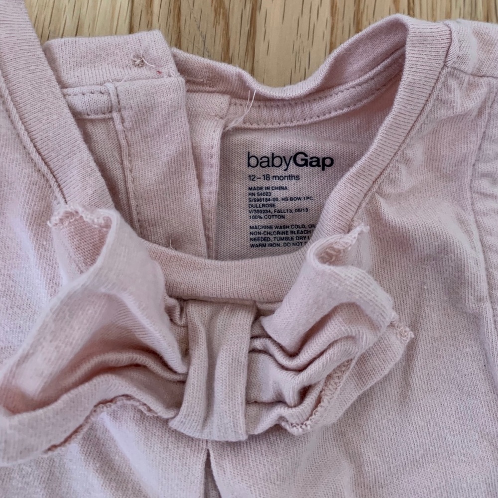 Kids Bundle Of 3 Gap Items(romper, short, onesies) - Picture 3 of 12